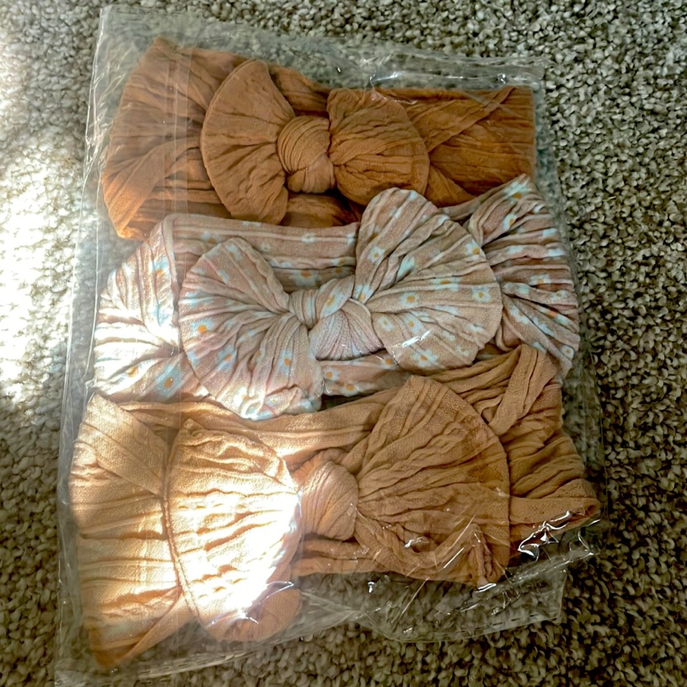 Brand new baby bows